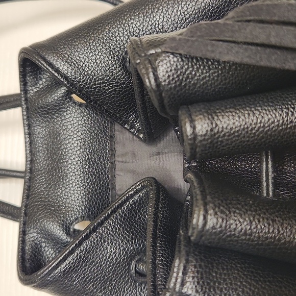 Victoria Secret Black Faux Leather Boho Fringe Backpack Shoulder Bucket Tote Bag - Picture 6 of 12